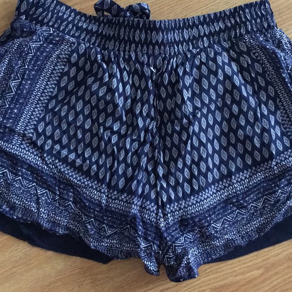 Blue Print Francesca’s Shorts - Picture 6 of 6
